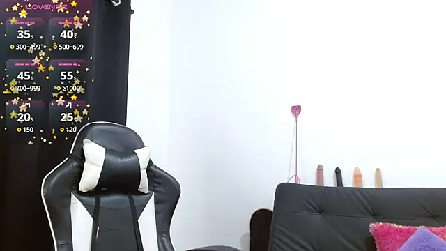 Snapshot of Kiara-Rider chatting on February 15, 2026, 2:14 pm Kiara-Rider online show from February 15, 2026, 2:14 pm