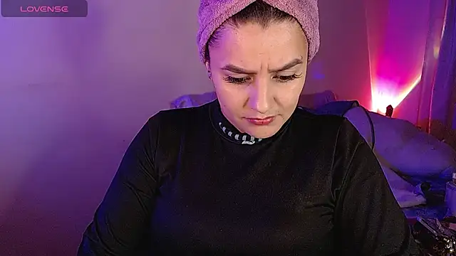 Lu perez online show from January 9, 2025, 1:08 am