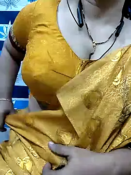 bhuvana555 online show from December 17, 2024, 3:39 am