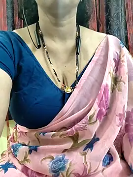 Snapshot of bhuvana555 chatting on October 18, 2025, 5:10 am bhuvana555 online show from October 18, 2025, 5:10 am