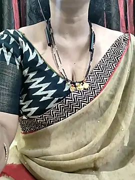 Snapshot of bhuvana555 chatting on October 19, 2025, 5:35 pm bhuvana555 online show from October 19, 2025, 5:35 pm