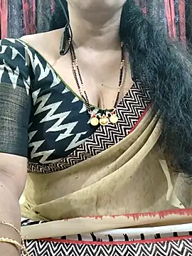 Snapshot of bhuvana555 chatting on October 25, 2025, 4:31 am bhuvana555 online show from October 25, 2025, 4:31 am