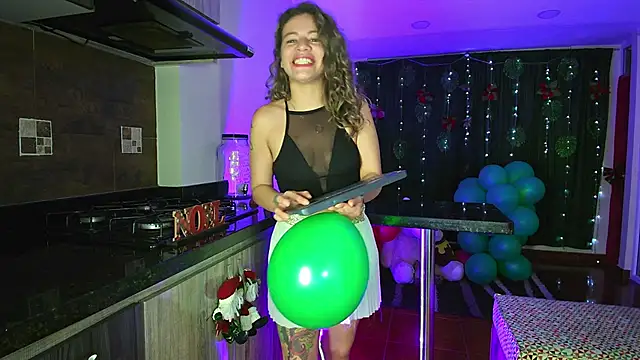 oriana thomson2 online show from December 27, 2024, 2:36 am