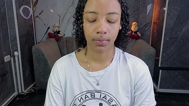 Violeth b online show from June 16, 2026, 1:25 pm