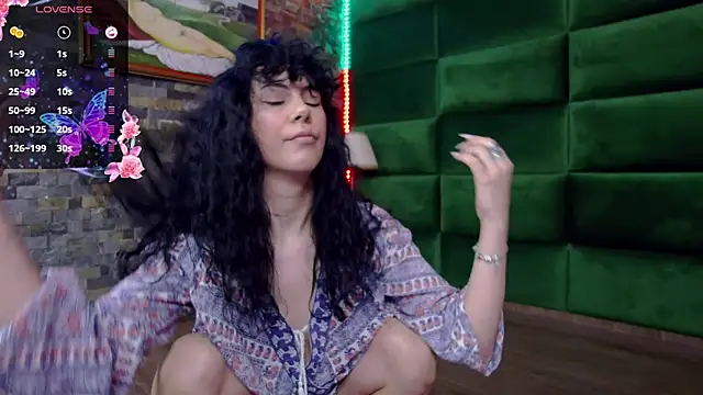 Snapshot of SelenSummer chatting on February 22, 2026, 7:56 pm SelenSummer online show from February 22, 2026, 7:56 pm