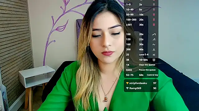 DahliaMoore online show from December 3, 2024, 3:22 pm