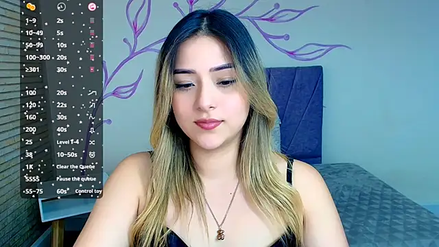 DahliaMoore online show from December 17, 2024, 3:39 pm