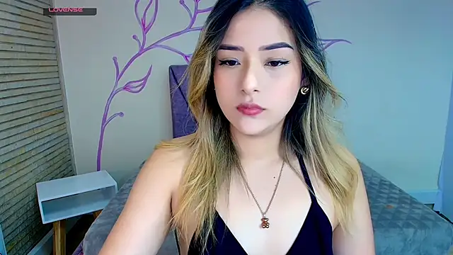 DahliaMoore online show from December 20, 2024, 12:05 pm