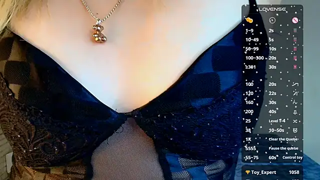 DahliaMoore online show from January 4, 2025, 10:34 pm
