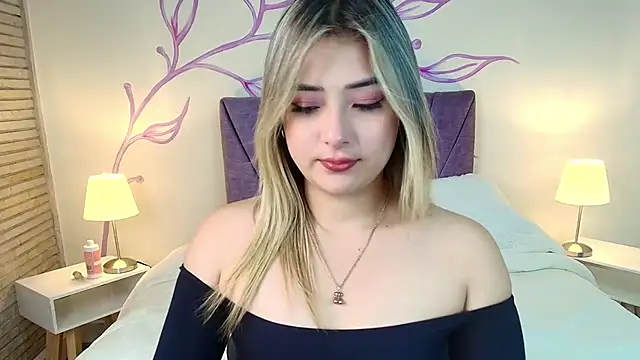 DahliaMoore online show from March 7, 2025, 8:22 pm