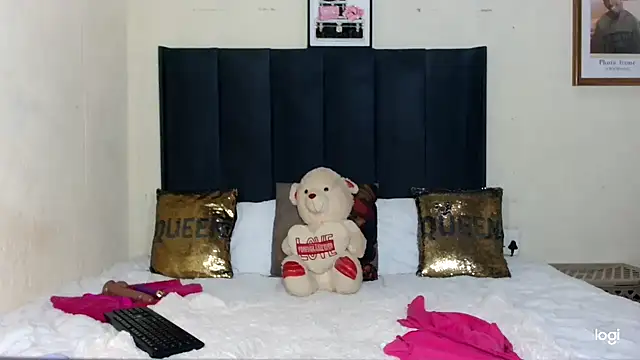 Snapshot of quenliyasa chatting on September 28, 2025, 9:42 pm quenliyasa online show from September 28, 2025, 9:42 pm