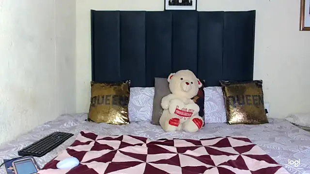 Snapshot of quenliyasa chatting on October 1, 2025, 7:14 am quenliyasa online show from October 1, 2025, 7:14 am