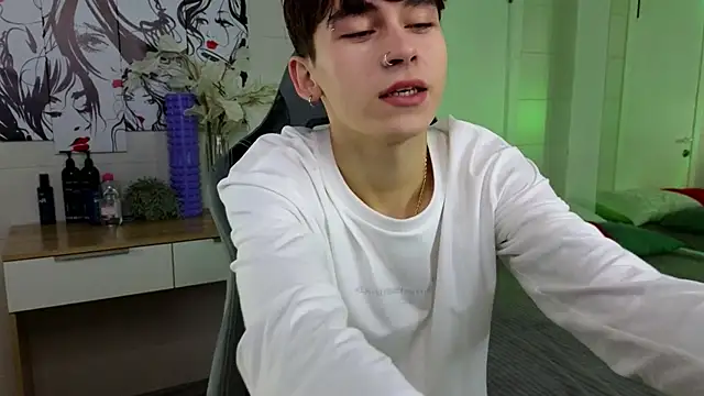 Snapshot of Bad_Boy9996 chatting on December 15, 2024, 9:53 pm Bad Boy9996 online show from December 15, 2024, 9:53 pm