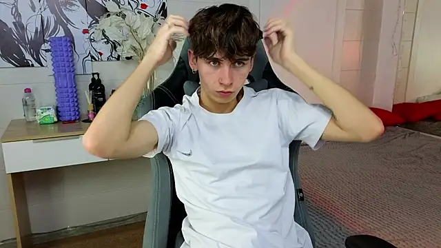 Snapshot of Bad_Boy9996 chatting on December 24, 2024, 5:55 pm Bad Boy9996 online show from December 24, 2024, 5:55 pm