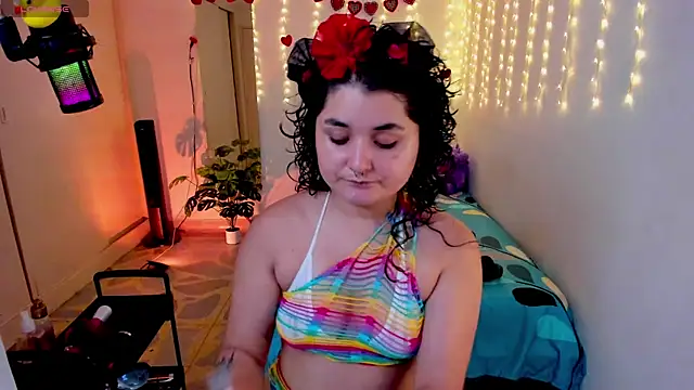 elylovegood online show from March 17, 2025, 7:04 pm
