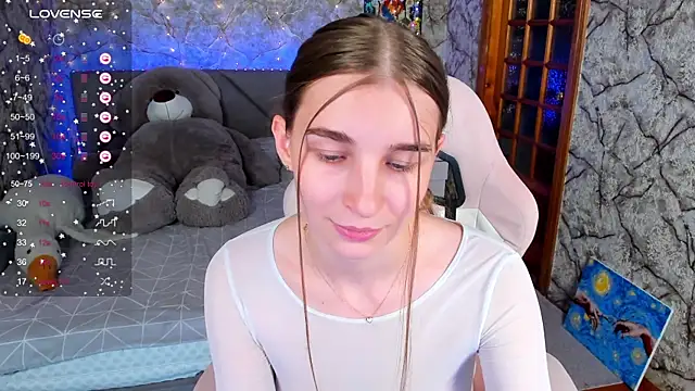 Snapshot of _flowersweeet_ chatting on October 11, 2025, 5:00 pm flowersweeet online show from October 11, 2025, 5:00 pm