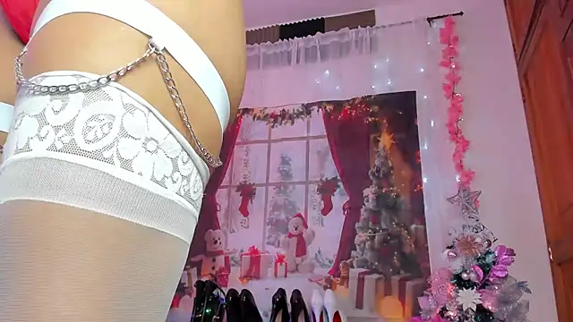 Alaia Love77 online show from December 24, 2024, 2:32 am