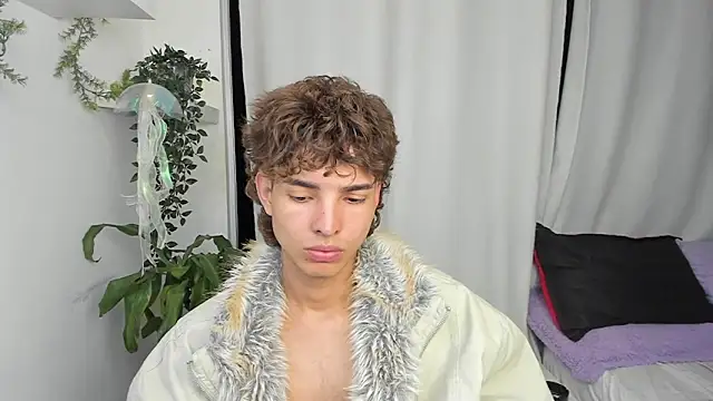 santy-kitty online show from January 10, 2026, 12:56 am