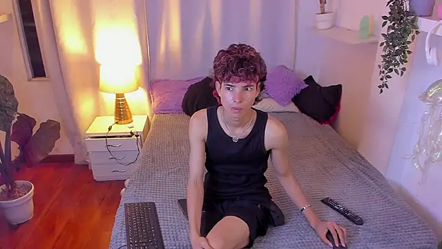 Snapshot of santy-kitty chatting on March 28, 2026, 2:11 am santy-kitty online show from March 28, 2026, 2:11 am