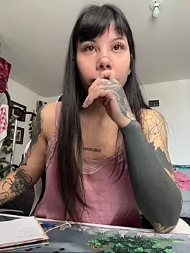 EemaHaruki online show from October 24, 2025, 5:20 pm