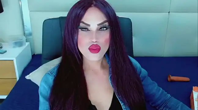 NathaliaCross online show from December 10, 2024, 8:27 pm