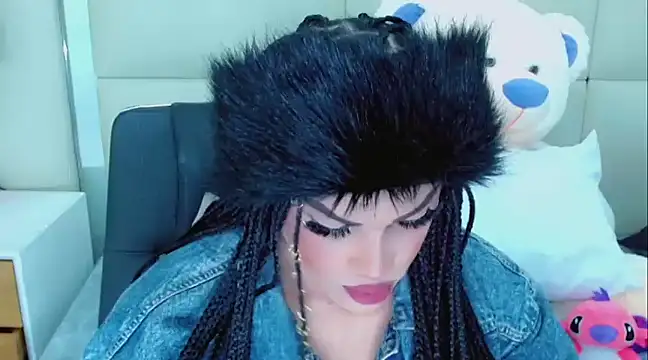 NathaliaCross online show from January 22, 2025, 4:33 pm