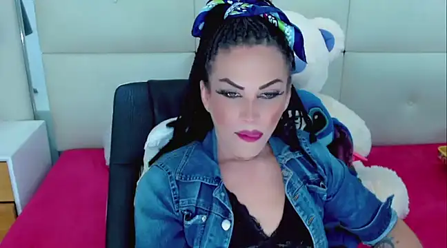 NathaliaCross online show from March 5, 2025, 10:43 pm
