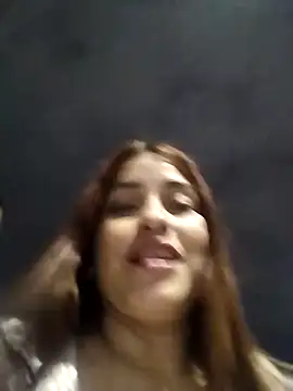 perlita05 online show from February 6, 2025, 2:44 am