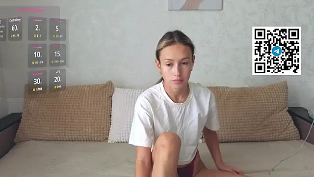 ChloeTeles  online show from June 19, 2026, 5:34 am