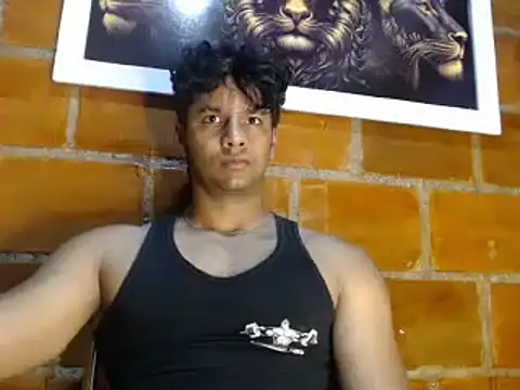 Snapshot of alextonbruno chatting on December 13, 2024, 9:20 pm alextonbruno online show from December 13, 2024, 9:20 pm