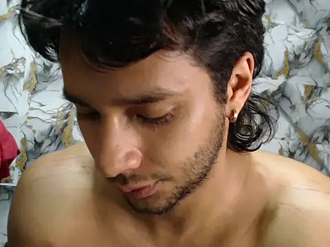 Snapshot of alextonbruno chatting on September 17, 2025, 4:03 am alextonbruno online show from September 17, 2025, 4:03 am
