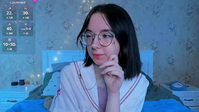 Snapshot of Nora_Failure chatting on January 6, 2025, 4:58 am Nora Failure online show from January 6, 2025, 4:58 am