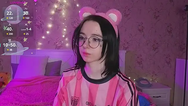 Snapshot of Nora_Failure chatting on January 28, 2025, 10:02 am Nora Failure online show from January 28, 2025, 10:02 am