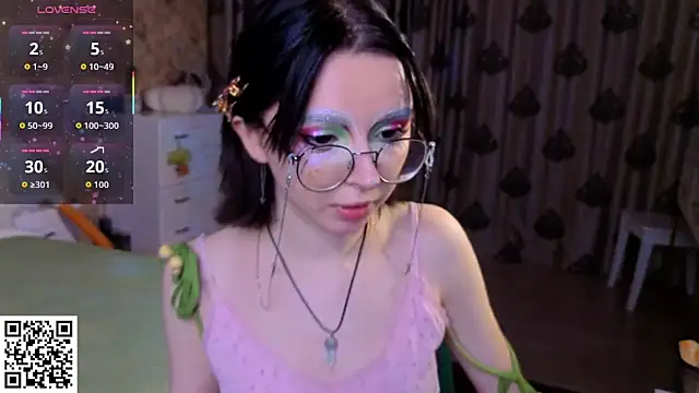 Snapshot of Nora_Failure chatting on February 2, 2026, 3:55 pm Nora Failure online show from February 2, 2026, 3:55 pm