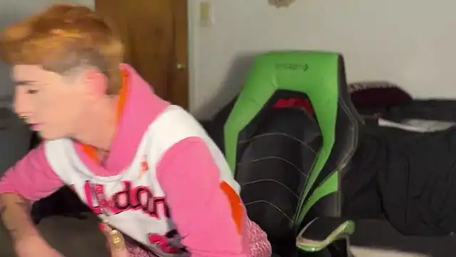 twentywithafelonyy online show from November 20, 2025, 6:46 am