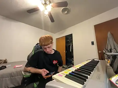 twentywithafelonyy online show from February 1, 2026, 7:51 am