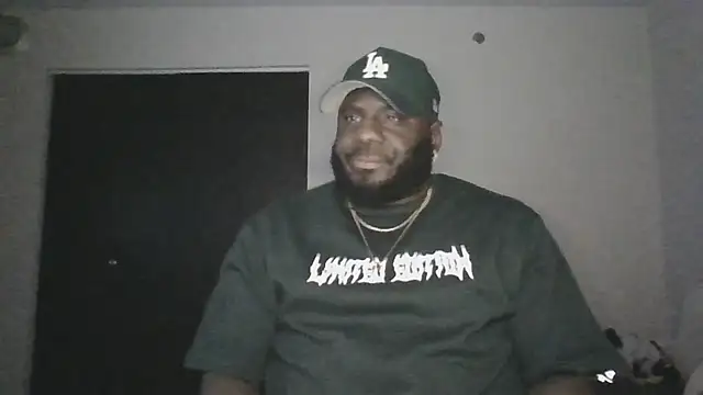 Stayinalive1992 online show from April 11, 2026, 3:22 am