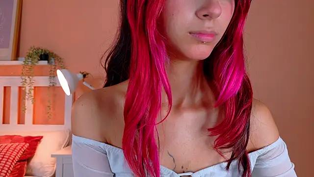 Snapshot of ParisFox_ chatting on September 23, 2025, 12:08 pm ParisFox online show from September 23, 2025, 12:08 pm