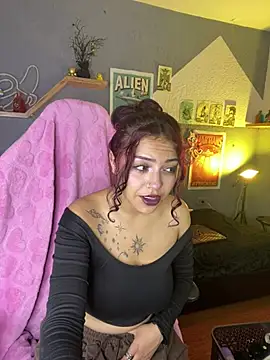 Liittleluaa  online show from February 12, 2025, 12:01 pm