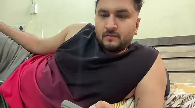 gauravgay93 online show from March 13, 2025, 11:08 am