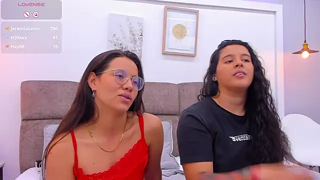 Dilan y Mia online show from February 11, 2025, 6:01 pm