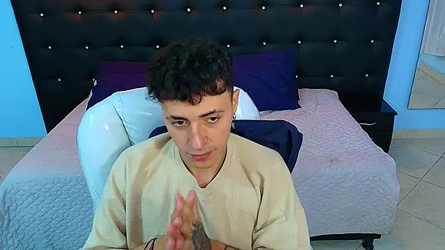 Lobo 17  online show from January 15, 2025, 3:54 am