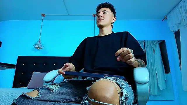 Lobo 17  online show from February 9, 2025, 8:22 am