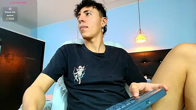 Lobo 17  online show from February 25, 2025, 4:14 am