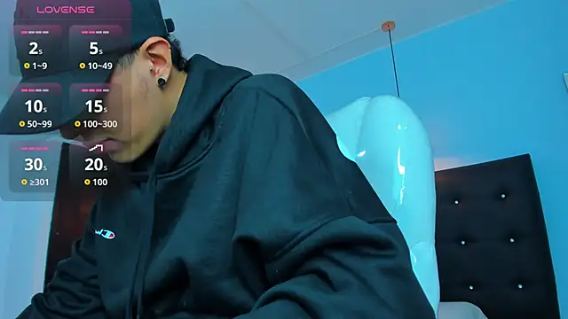 Lobo 17  online show from October 30, 2025, 3:52 am