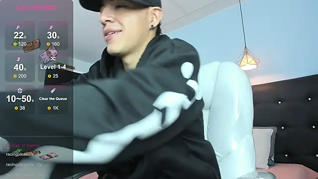 Lobo 17  online show from November 25, 2025, 3:50 am