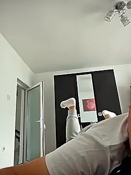 Snapshot of KarlosCarutox chatting on September 13, 2025, 1:00 pm KarlosCarutox online show from September 13, 2025, 1:00 pm