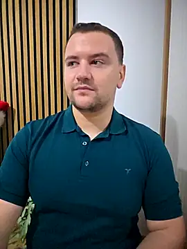 KarlosCarutox online show from December 22, 2025, 3:53 pm