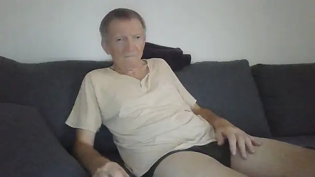 Snapshot of naturiste974 chatting on June 24, 2026, 3:00 pm naturiste974 online show from June 24, 2026, 3:00 pm