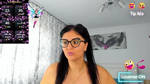 Snapshot of MyaBigBoobs chatting on September 28, 2025, 10:31 am MyaBigBoobs online show from September 28, 2025, 10:31 am